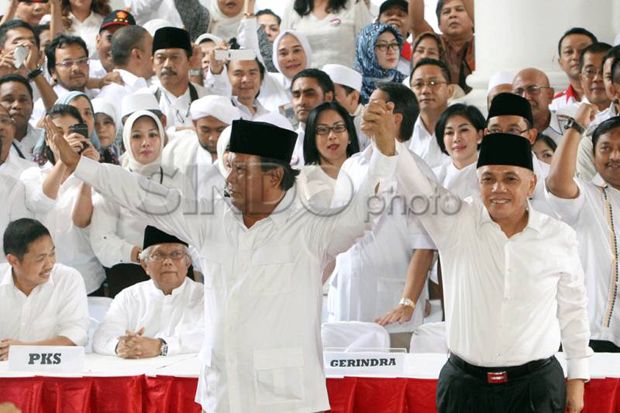 Gaya Busana Hatta Kini...