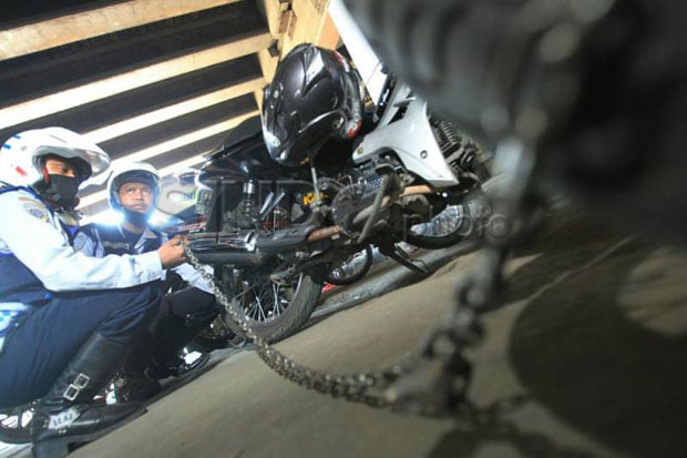 Dishub Kewalahan Tertibkan...