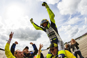 Marquez Impikan Rossi...