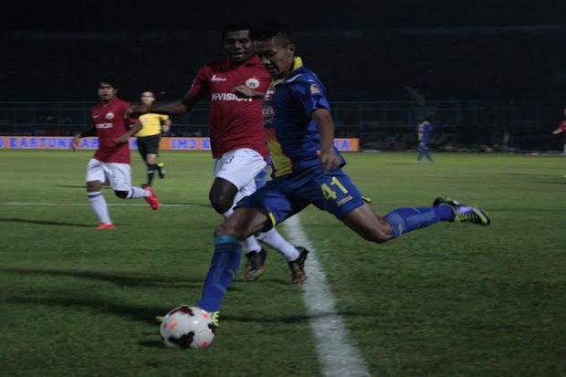 Skuad Pincang, Singo...