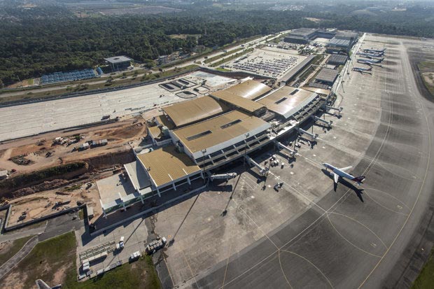 Bandara Eduardo Gomes...