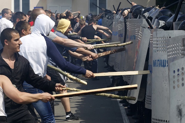 Ukraina Minta Rusia...