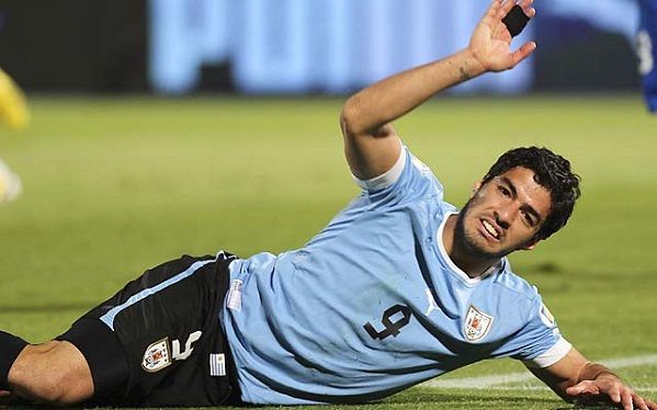 Cedera Lutut, Suarez...