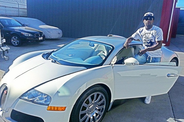 Mayweather Pamer Mobil...