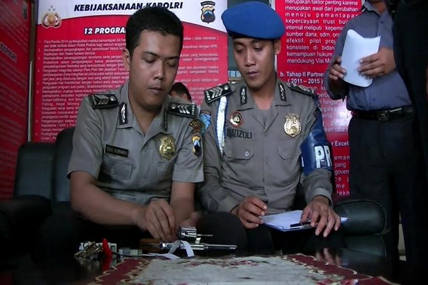 Tidak Terawat, Senjata...