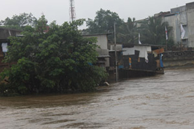 Hujan Deras, Warga Kampung...
