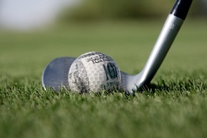 Jangan Kotori Golf dengan...