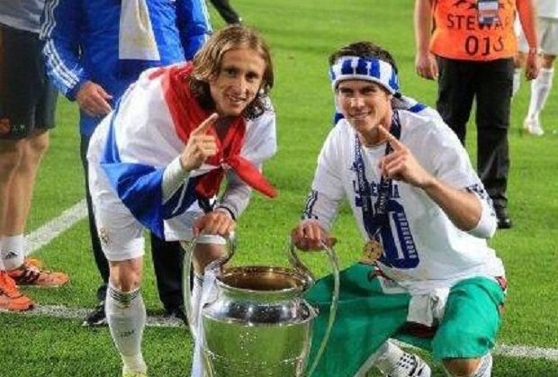 Spurs Kecipratan La...
