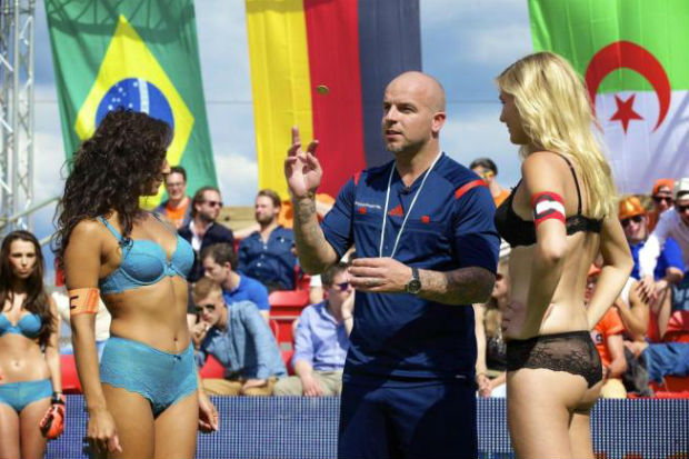 Belanda Gelar Piala...