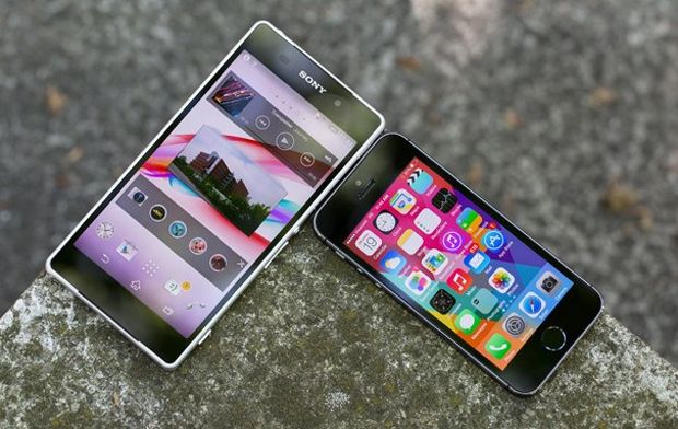 Sony Xperia Z2 vs Apple...