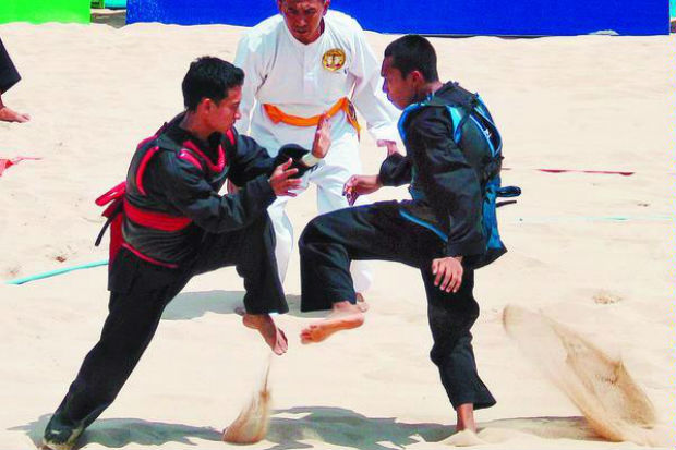 Ribuan Pesilat Bakal...