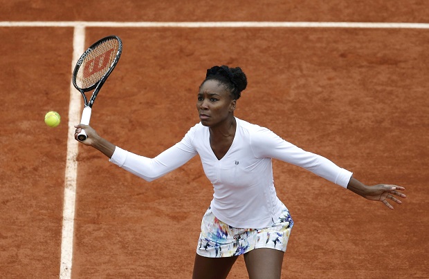 Venus Ikut Serena Angkat...