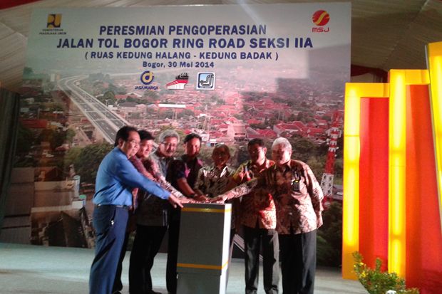 Menteri PU Resmikan...