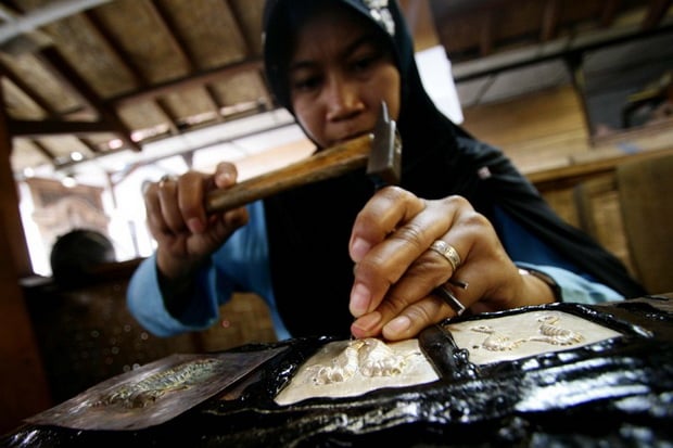 Industri Logam Perlu...