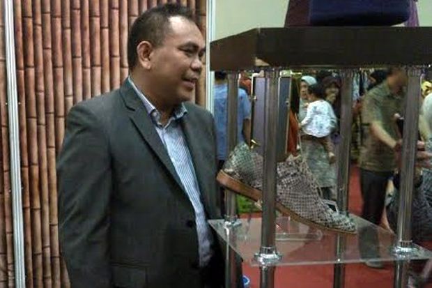Meraih Untung dari Sepatu...