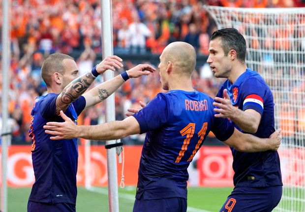 Van Persie Bawa Belanda...