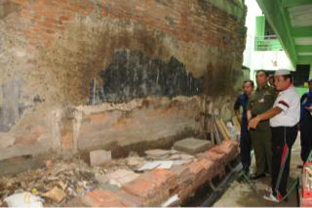 Sekolah jadi Tempat...