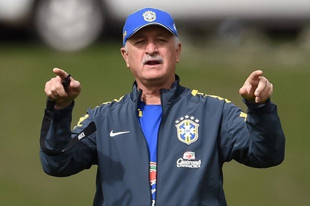 Scolari Soroti Pertahanan...