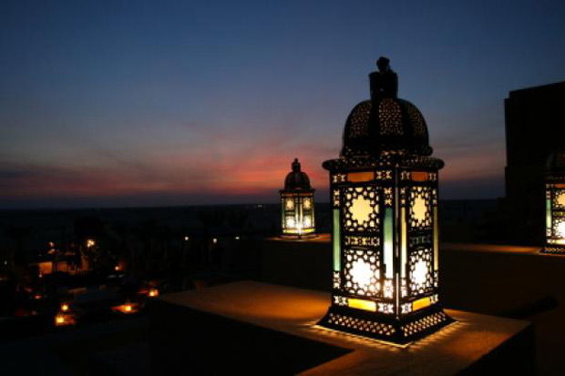 Tempat Hiburan Ditutup...