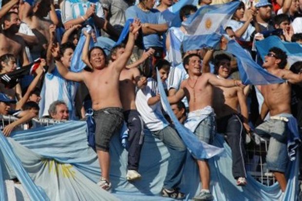 Polisi Peringatkan Fans...