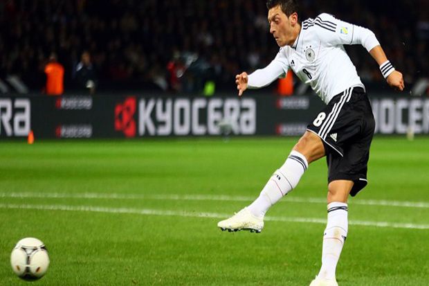 Ballack Ragukan Ozil