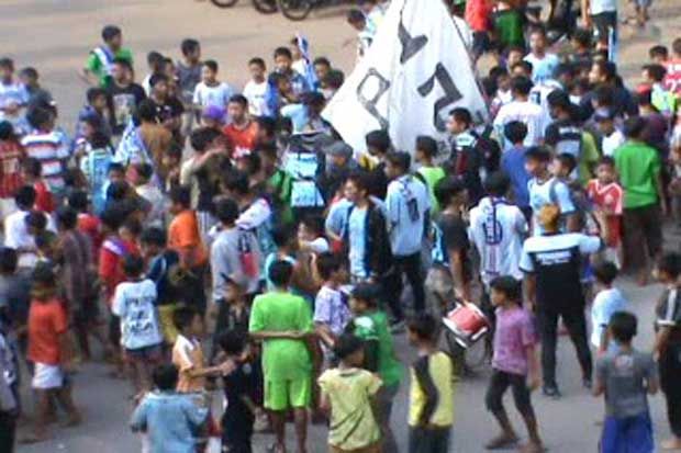 Suporter Bola Nganjuk...