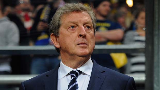 Lawan Ekuador, Hodgson...