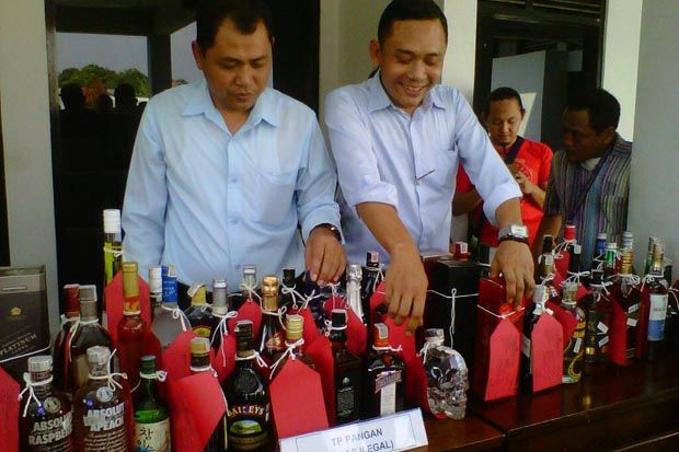 Jual Ribuan Botol Miras...