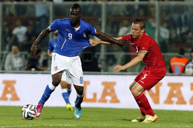 Juru Gedor Tumpul, Italia...