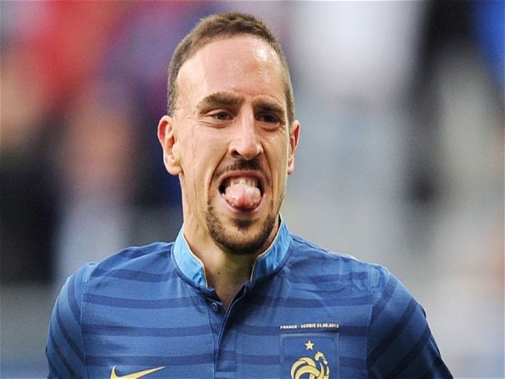 Ribery Cedera, Ayam...