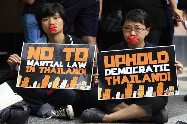Militer Thailand Tangkap...