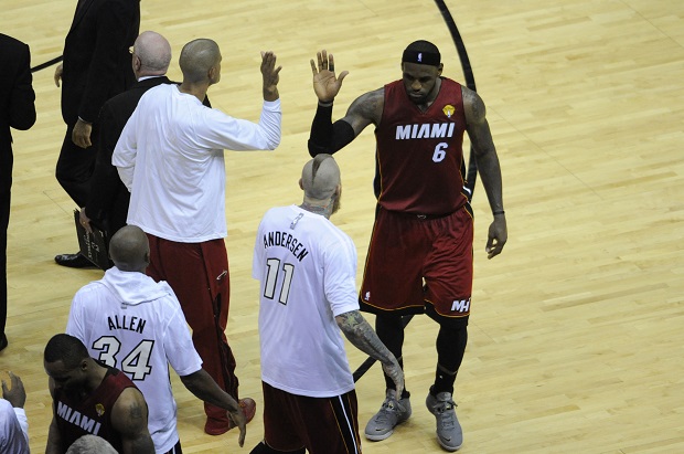 AC Kurang Dingin, LeBron...