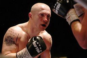 Mantan Juara WBO Akhiri...