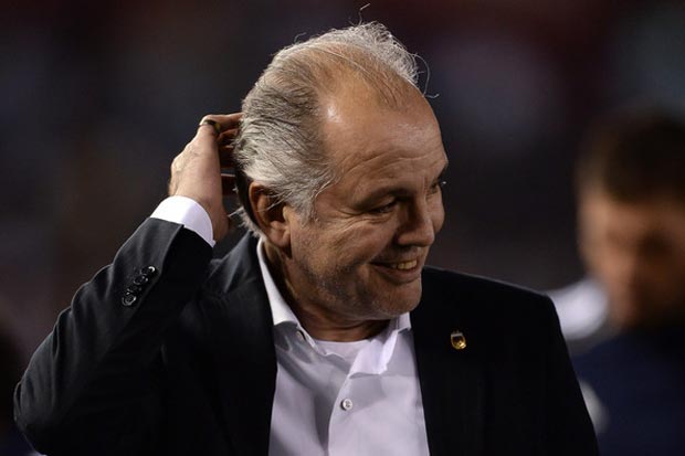 Sabella Gelisah dan...