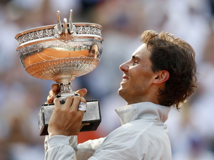 Nadal Angkat Trofi Kesembilan