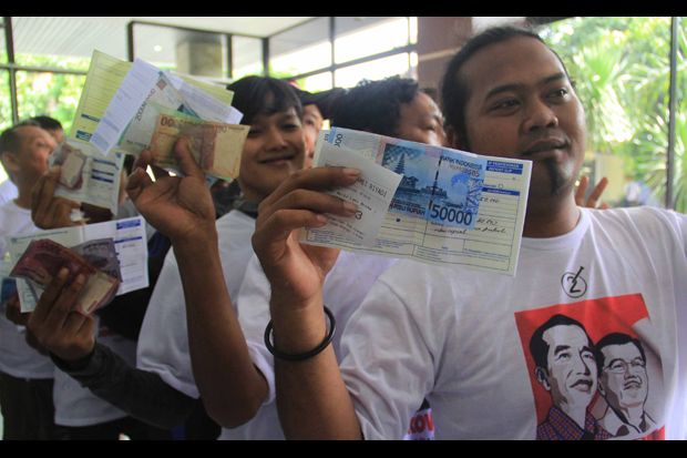 Perajin Mebel Berbondong-bondong...