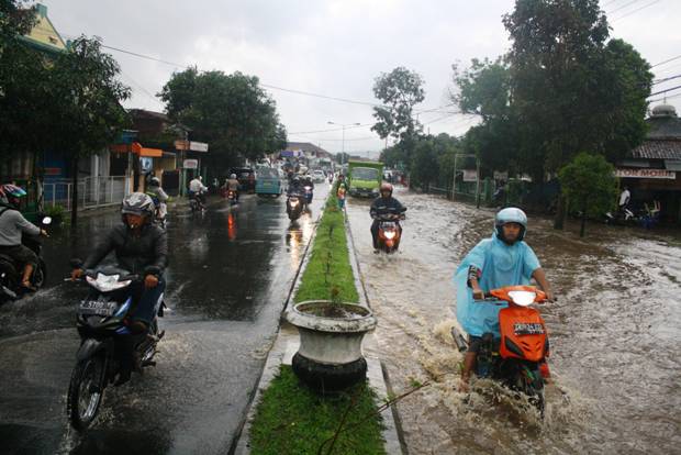 2015, Pemkab Garut Bangun...