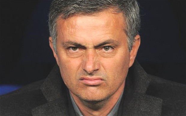 Mourinho Tolak Arsiteki...