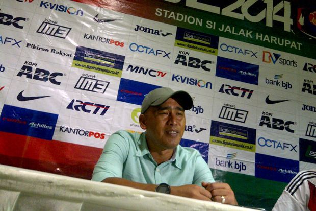 Dihajar Persib, Pelatih...