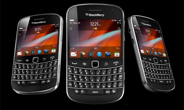 BlackBerry Bold 9900...