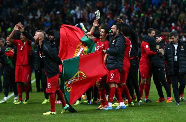 Portugal Hujani Gawang...