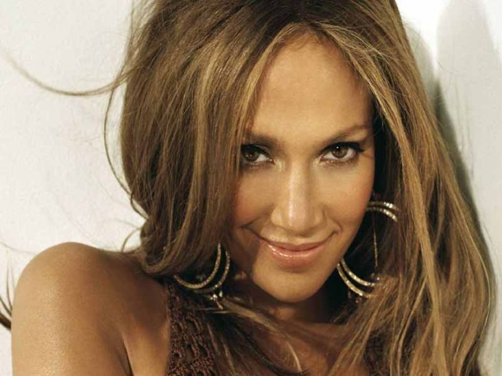 J-Lo Akhirnya Goyang...