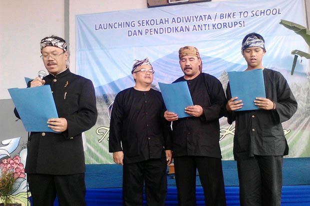 SMAN 9 Bandung Ikrarkan...