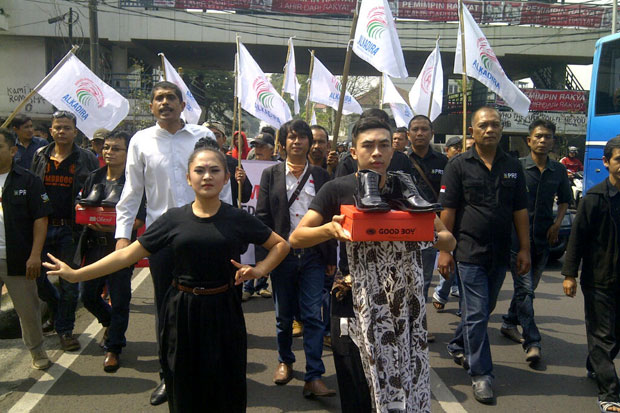 Sepatu Kulit Cibaduyut...