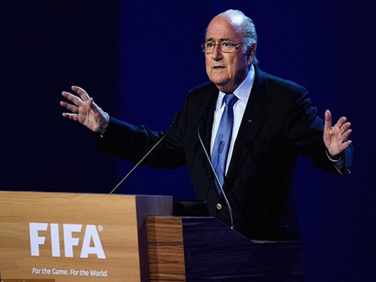 Blatter Nilai Dua Anggotanya...