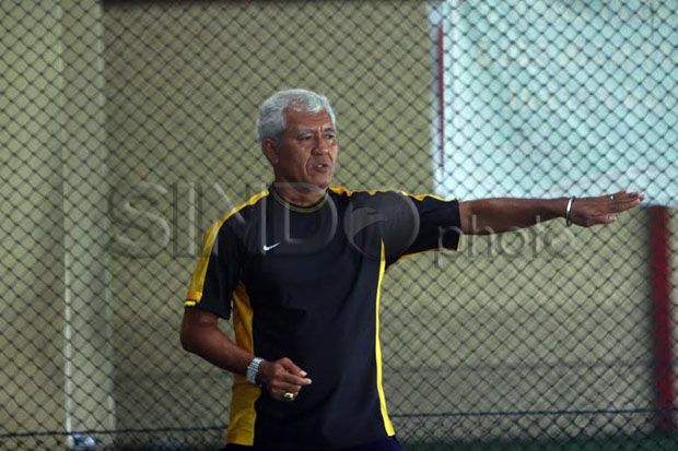 Dituntut Mundur, Rudy...