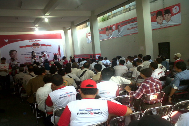 Barisan Hary Tanoesoedibjo...