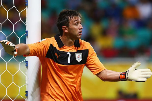 Muslera Enggan Anggap...