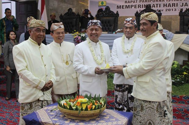 Pemkot Cirebon Akan...