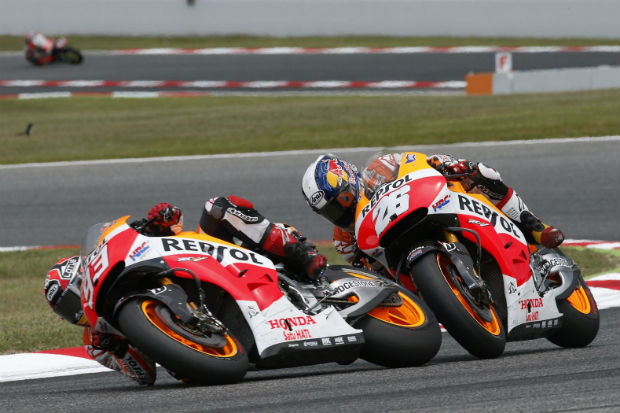 Senggol Marquez, Pedrosa...